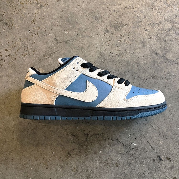 nike sb dunk low cream and blue