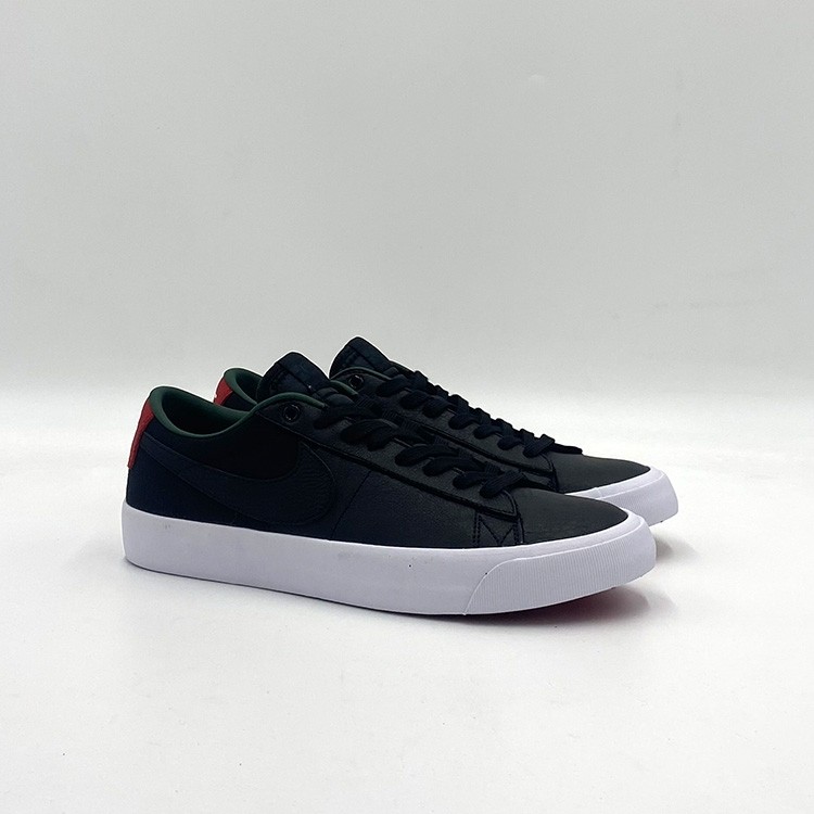 Blazer low black and clearance red