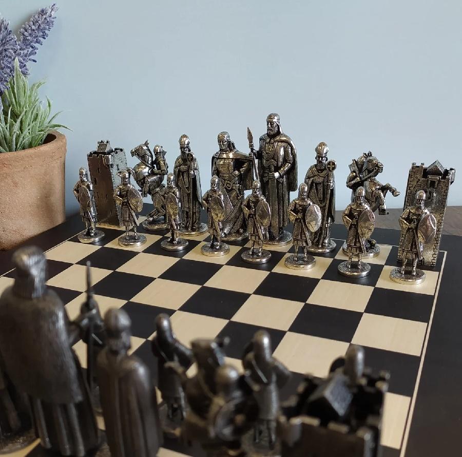 Mullingar Pewter Pewter Chess Set (Brian Boru) Gifts Collectables at ...