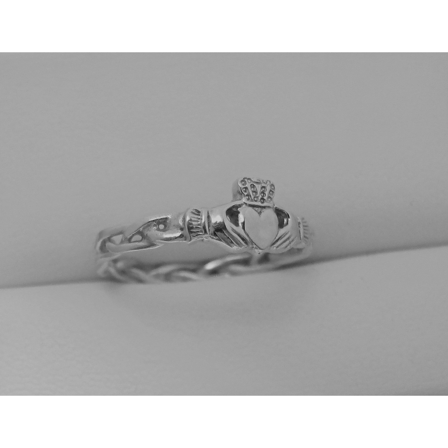 Facet Jewelry Triple Weave Claddagh Ring White Gold Jewelry Rings at ...