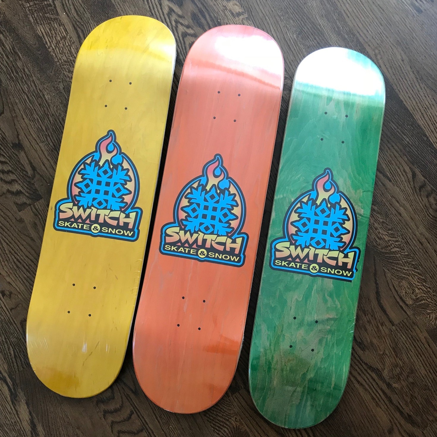 Afname ontspannen Ongunstig Switch Skateboarding Burning Snow Deck (Assorted Colors) Standard at Switch  Skateboarding